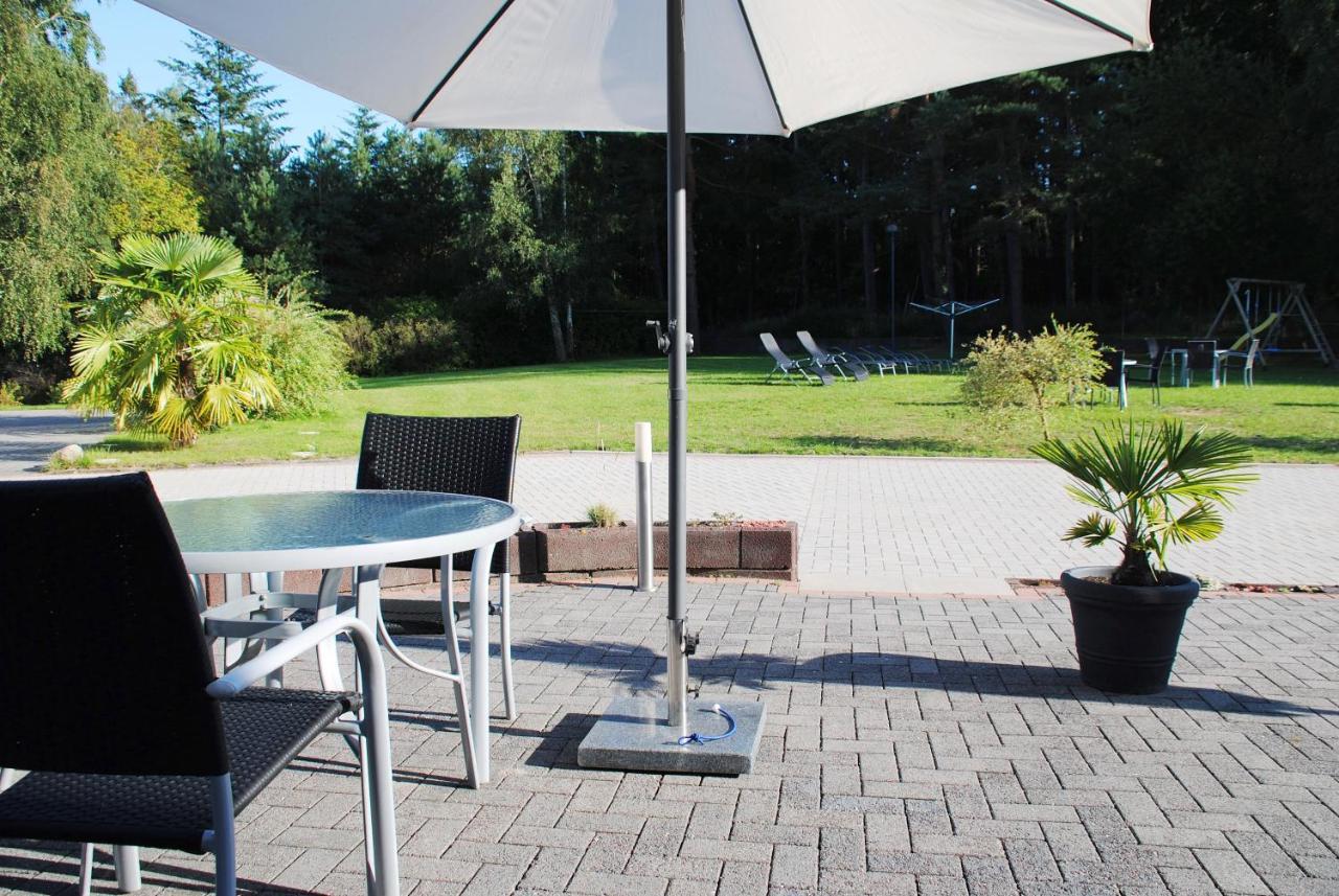 Appartementanlage-Ferienwohnungen Weisse Moewe Sassnitz Exterior foto