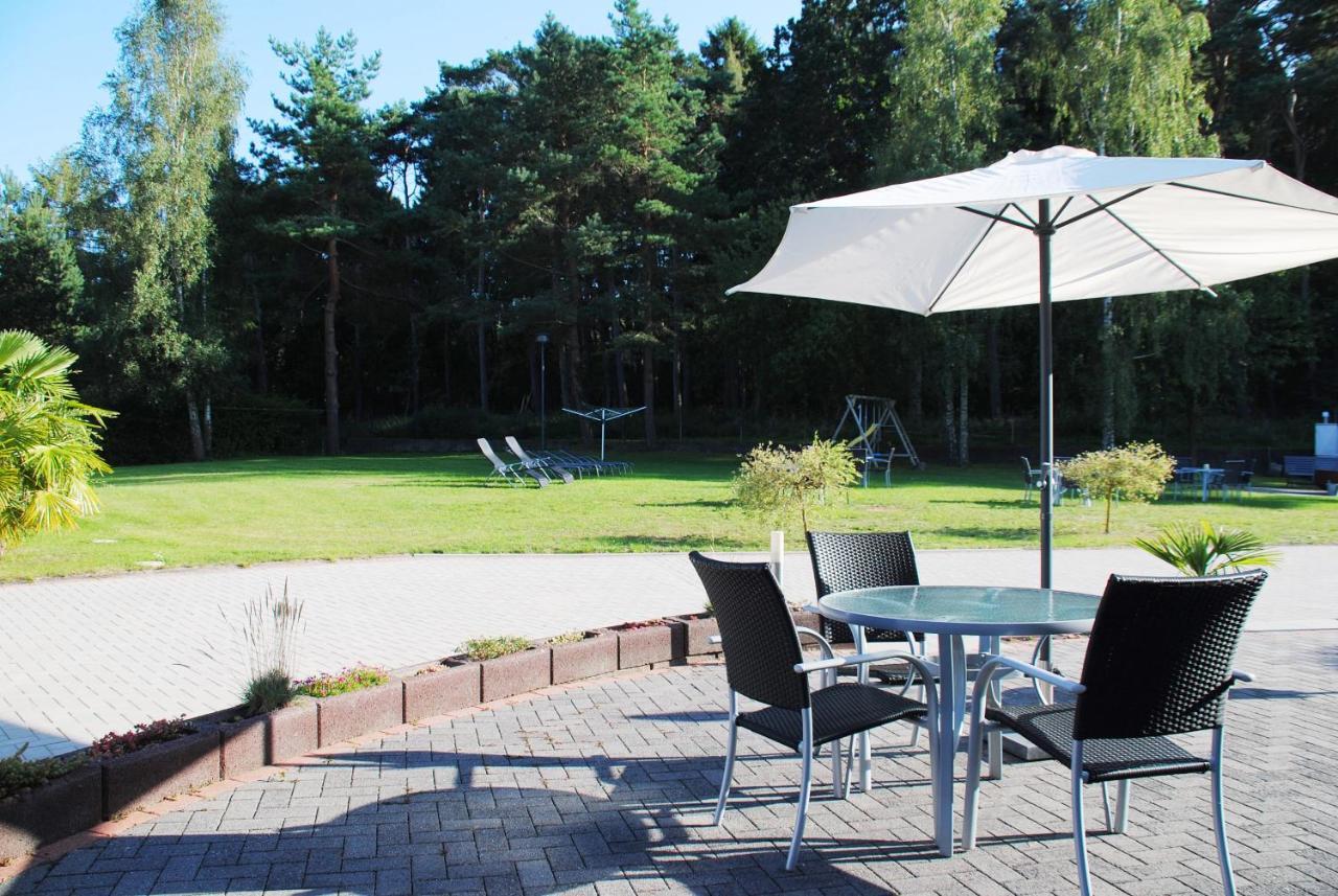 Appartementanlage-Ferienwohnungen Weisse Moewe Sassnitz Exterior foto